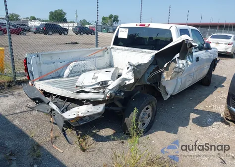 2003 Chevrolet Silverado 1500 Work Truck z USA, uszkodzony, nr VIN 2GCEC19XX31389581